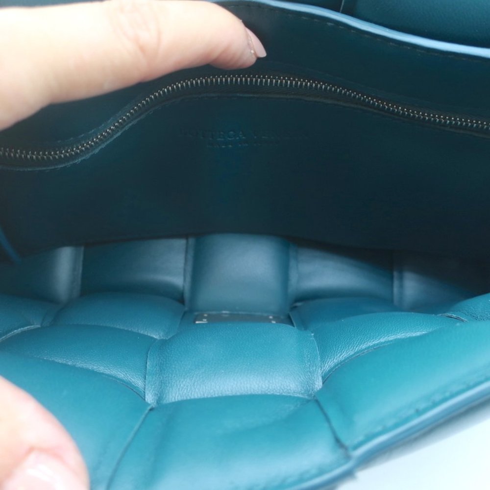 BOTTEGA VENETA PADDED CASSETTE BAG TEAL INTRECCIATO LEATHER CROSSBODY NEW - Picture 10 of 12